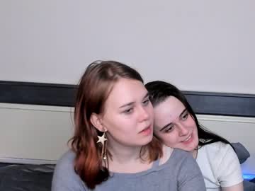 couple
        two_girls_on_da_stream cam image #3495471