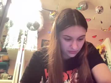 girl
        fairygirlcait cam image #4108383