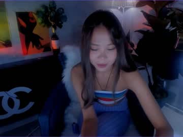girl
        juliabeng1 cam image #2223317