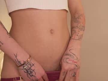 girl
        mystica_ cam image #6437366