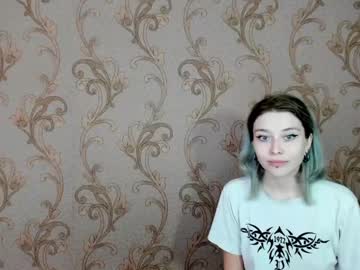girl
        yuinika_ cam image #4714504