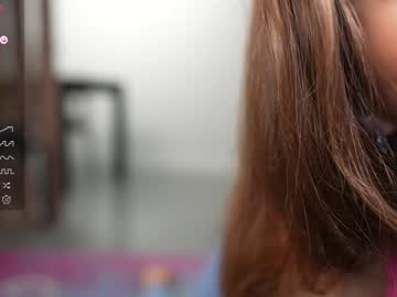 girl
        monika_youthfull cam image #6411245