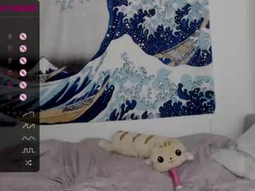 girl
        yoliverse cam image #372219