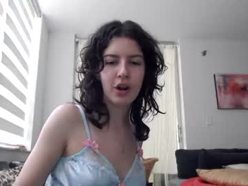 girl
        frenchava cam image #1505410
