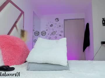 girl
        camilalovers01 cam image #703292