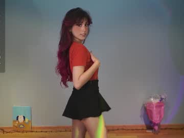 girl
        greeny_mat cam image #4967350