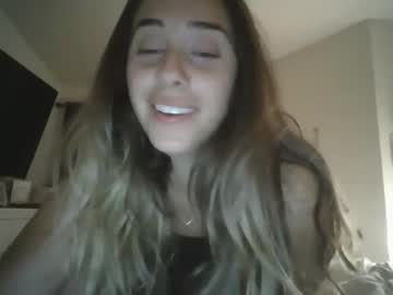 girl
        peruvianpssy cam image #2212368