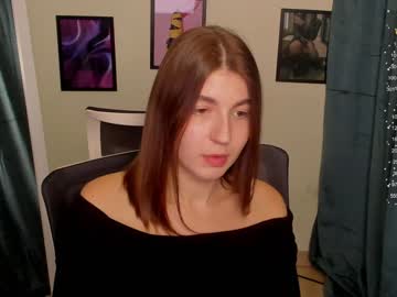 girl
        stacy_cy cam image #5396987