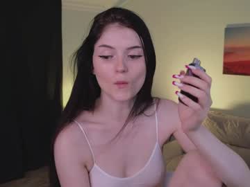 girl
        mary_pole cam image #4536797