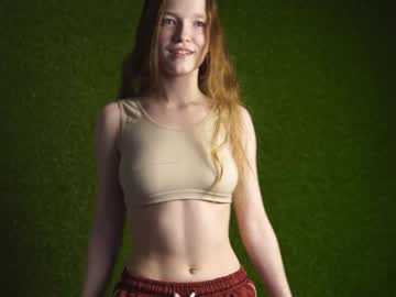 girl
        tinabredley cam image #3307980