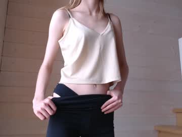 girl
        princess__aurora cam image #856717
