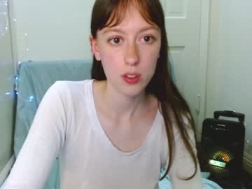 couple
        bigeyesxo cam image #335310