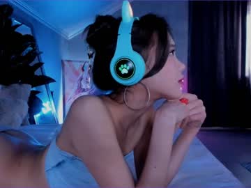 girl
        juliabeng1 cam image #1064366