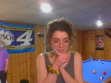 girl
        rosegold18 cam image #3352574