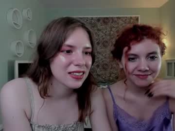 couple
        cute_fruity cam image #1871445