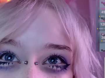 girl
        lollyshy__ cam image #6196951