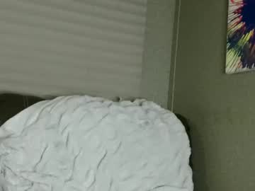 couple
        sexytreesmoker cam image #1076382