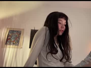 girl
        anntics_ cam image #6447936