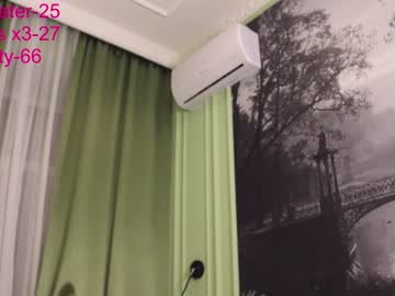girl
        milladoll_ cam image #731516
