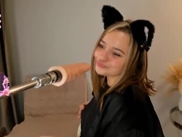 girl
        melissabowen cam image #4960442