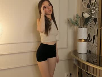 girl
        wildagold cam image #3308009
