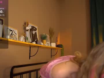 girl
        tessarosse_ cam image #6156944