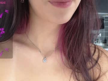 girl
        yononeey cam image #4434047