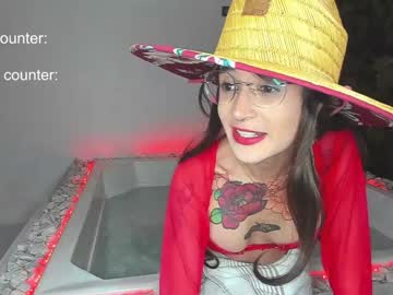 girl
        lonelly_lolly98 cam image #4611107