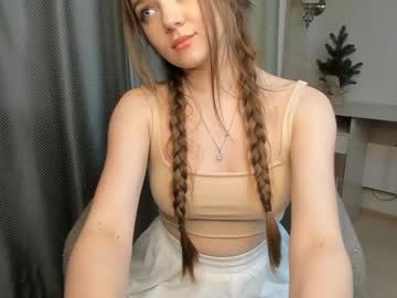 girl
        maxinebickham cam image #6751992