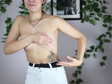 girl
        teresabriggs cam image #2263774