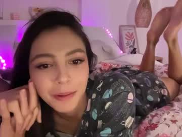 girl
        keirasworld cam image #6816494