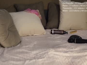 girl
        kittywannawin cam image #6003321
