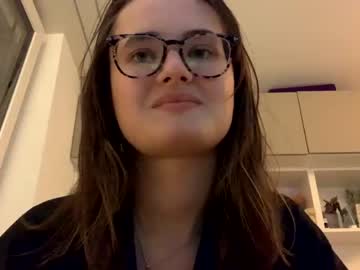 girl
        ninanalubov cam image #118384