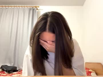 girl
        oracowee cam image #6784624