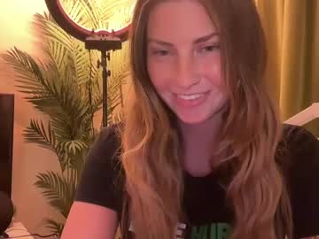 girl
        addiebauer cam image #6112095