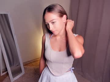 girl
        wave_of_happy_ cam image #2717113