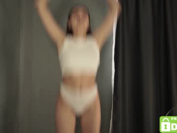 girl
        tessarosse_ cam image #1683846