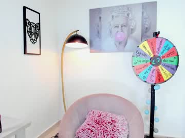 girl
        missniley cam image #2374918