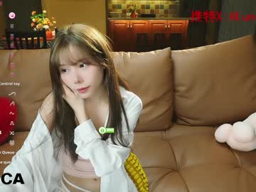 girl
        luna_liu520 cam image #5821806