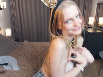 girl
        may_wow cam image #3084124