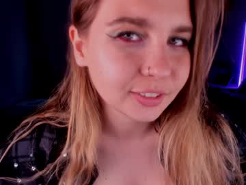 girl
        sweetmila1 cam image #6575386