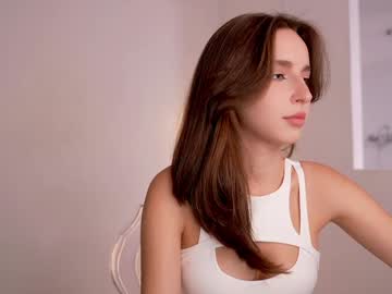 girl
        silent_chill cam image #5985102