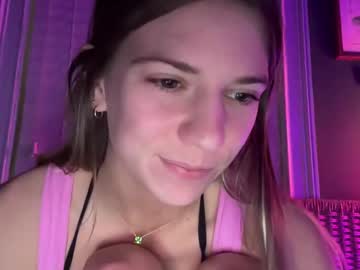 girl
        oliviahansleyy cam image #5989906