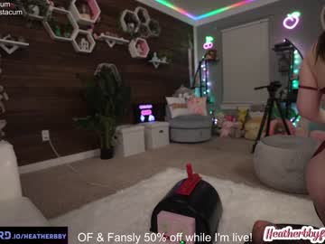 girl
        heatherbby cam image #1327737