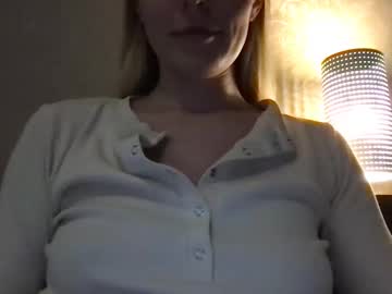 girl
        honeynymph cam image #6108266
