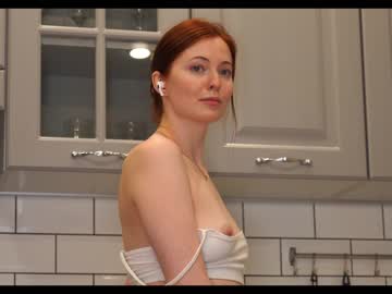 girl
        _elisa_omm_ cam image #678588