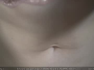 girl
        vivid_whit cam image #4911100