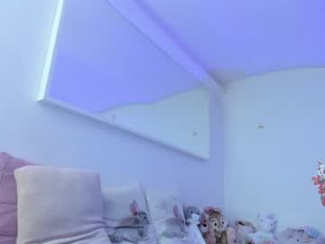 girl
        kenziedawton cam image #701206
