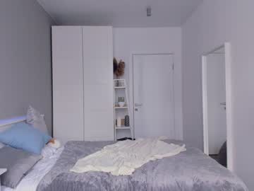 girl
        jennifer_ewans cam image #1625220