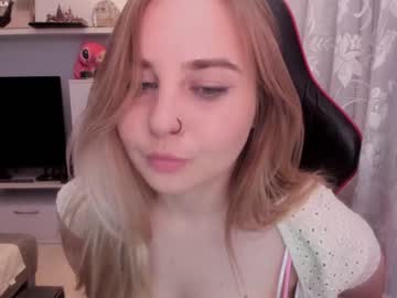 girl
        sweetmila1 cam image #1979513